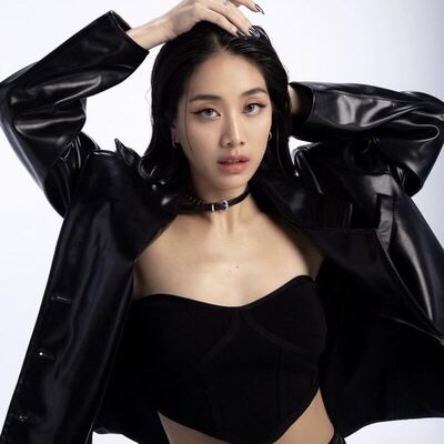 รักแรกพบ|mindjo: ฟิค Girl Love (แชท)