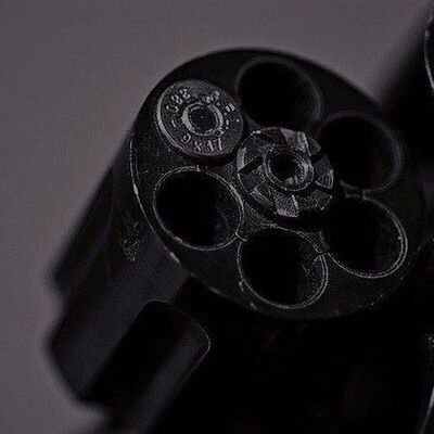 russian roulette [1ใน6จะรอด] (fpe): ฟิคฟรีสไตล์ (แชท)