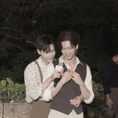 (Rewrite) ในอ้อมกอดคุณพระจันทร์ | jumark: ฟิค Boy Love (แชท)